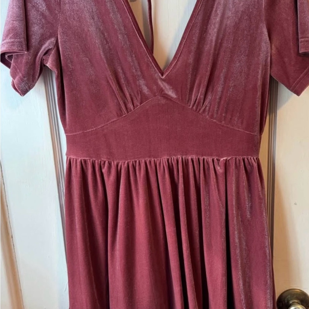 Wishlist Dusty Rose Velvet Midi Dress